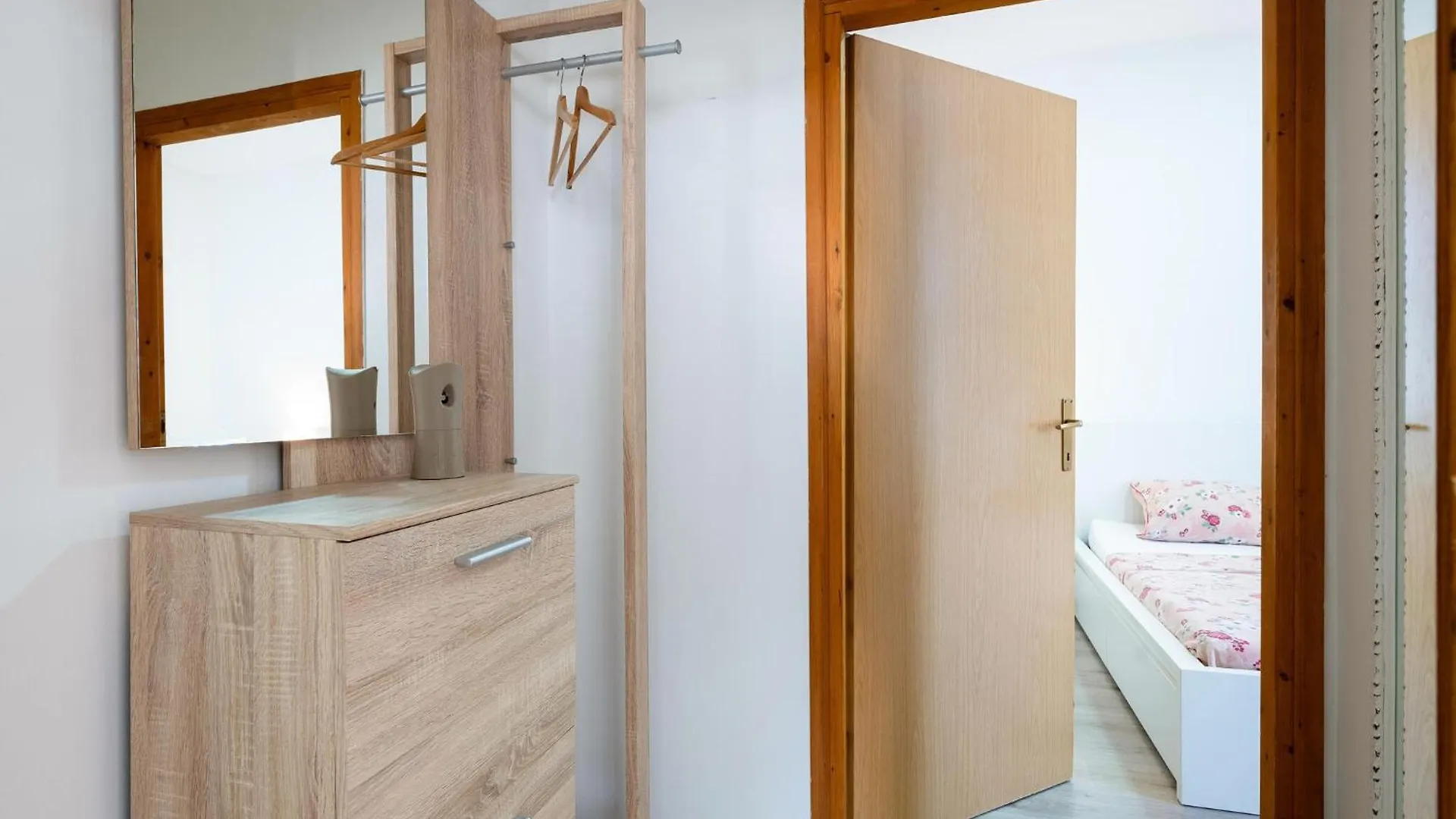 Cozy Apartment In Pula With Kitchen