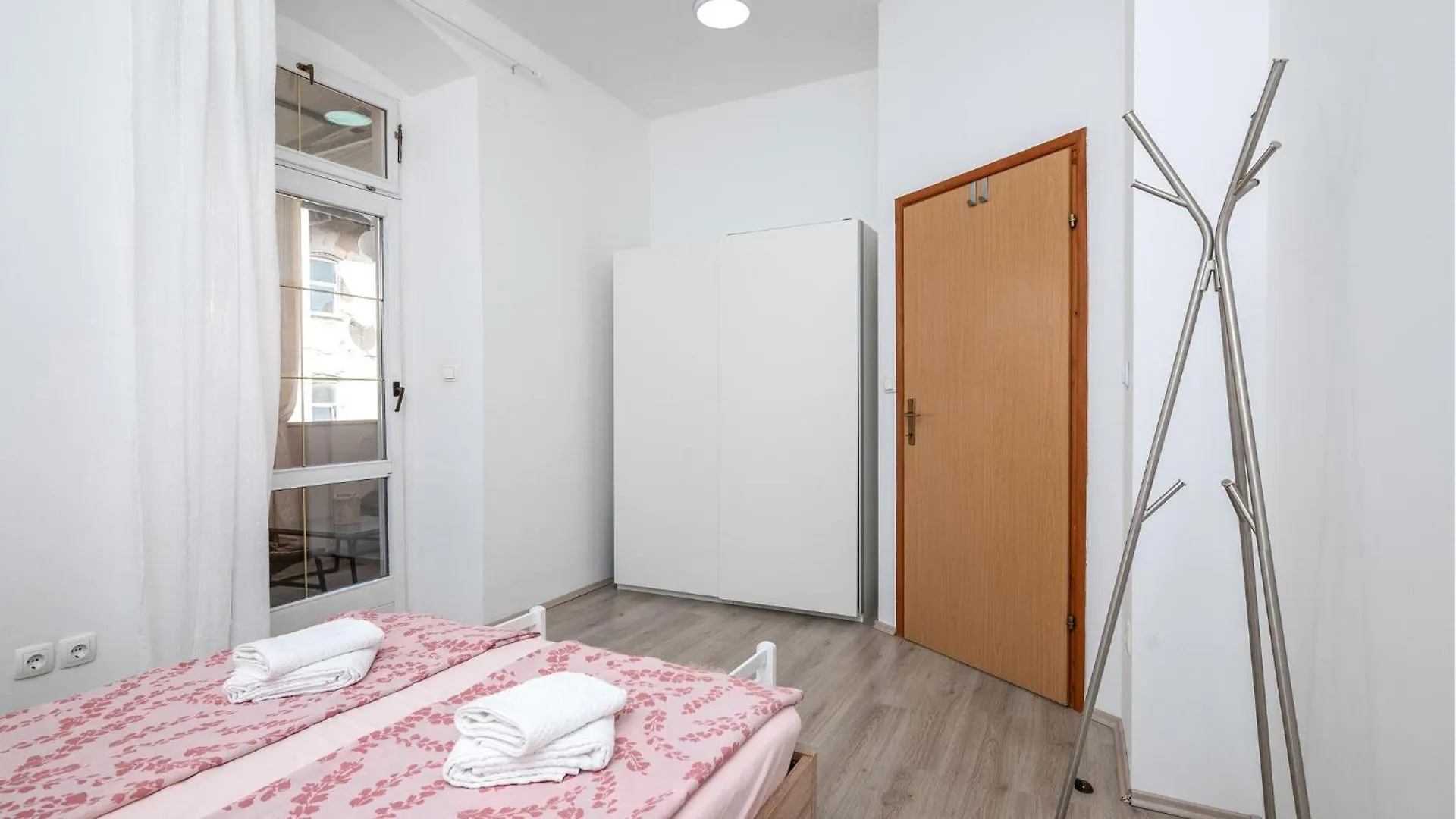 Cozy Apartment In Pula With Kitchen