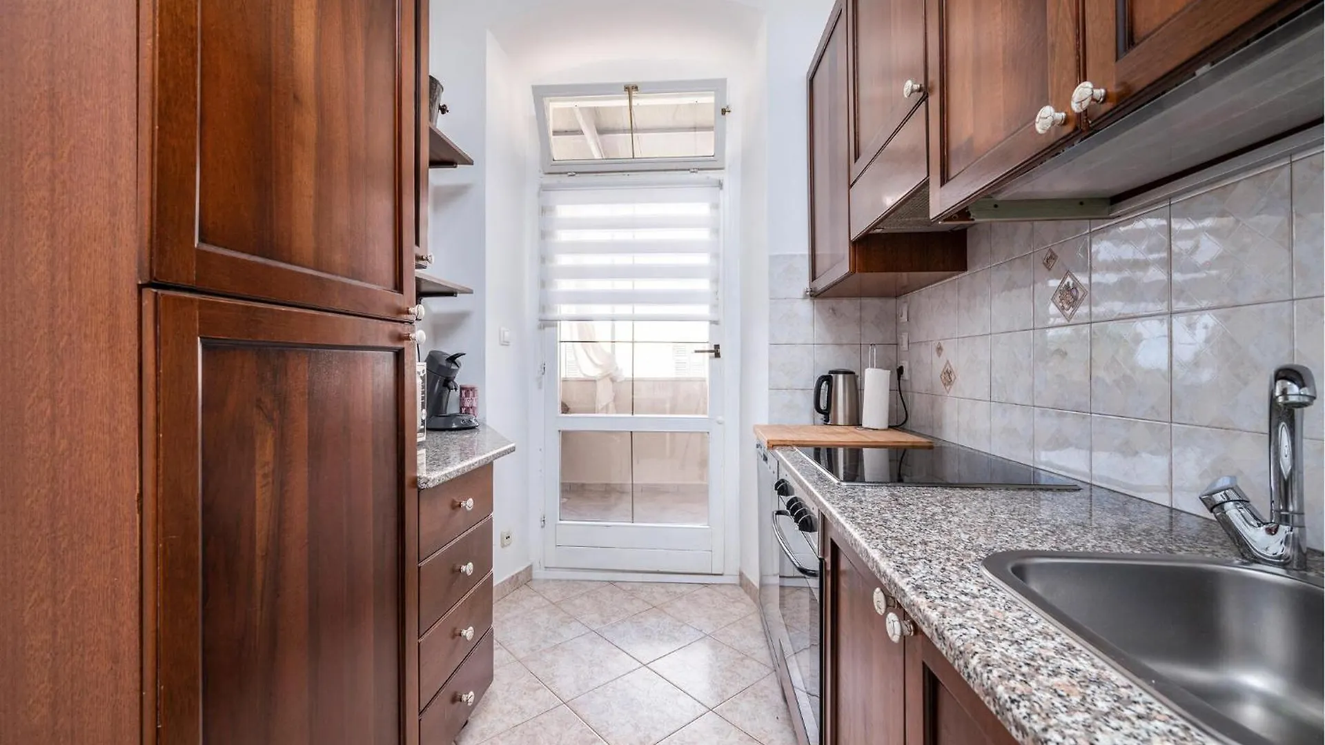 Cozy Apartment In Pula With Kitchen